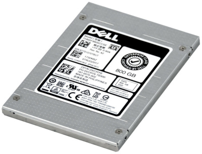 серверный SSD накопитель D4-2SFXL2-7680U на белом фоне